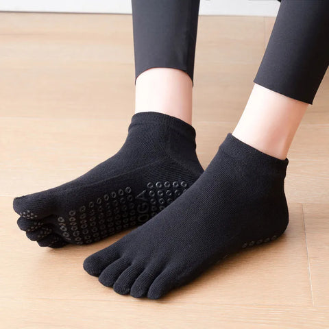 Get Your Best Workout with 2023 Anti-Slip Pilates Socks - Breathable, Quick-Dry, and Elastic for Yoga, Ballet, and Fitness