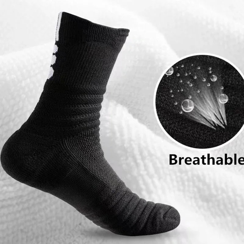 Ultimate Anti-Slip Football Socks - 3 Pairs for Men & Women - Breathable & Deodorizing - Perfect for Soccer & Basketball